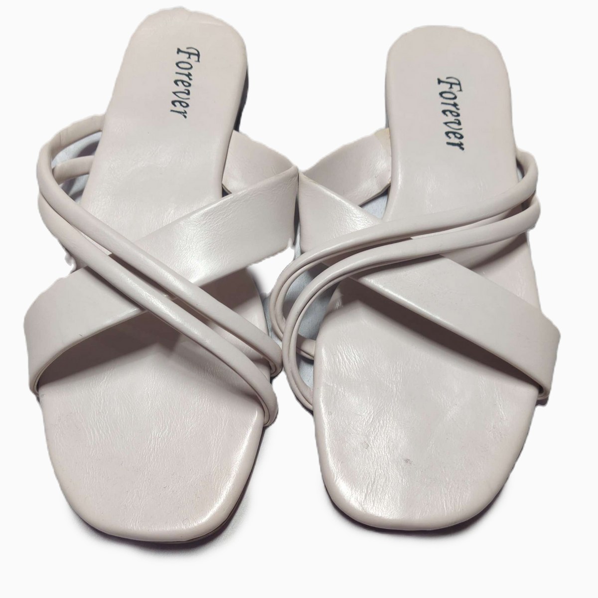 Flat shoes