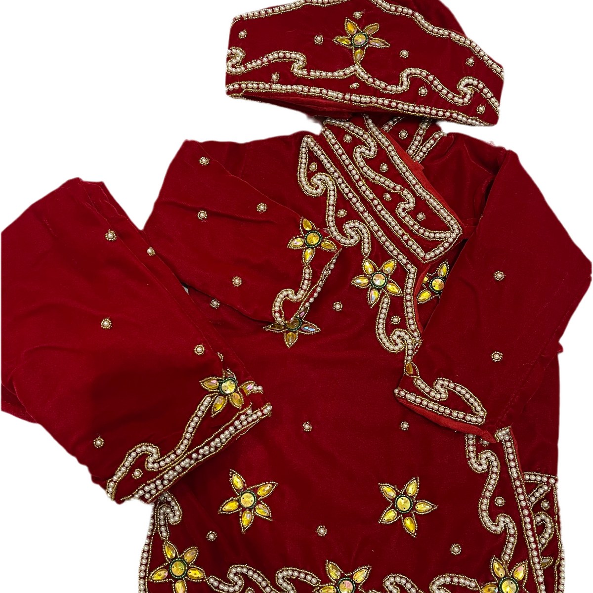 PASNI SET BOY — Red Ascot And White Kurtha Surwal